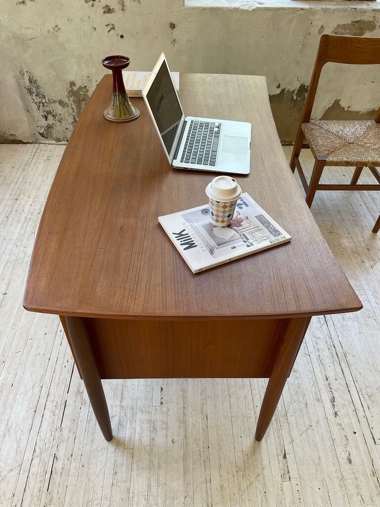 Scandinavian "boomerang" two-sided teak desk Midtjydsk Mobelfabrilk