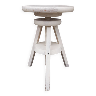 Screw stool