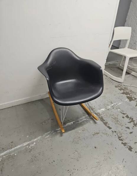 Vitra armchair with armrests