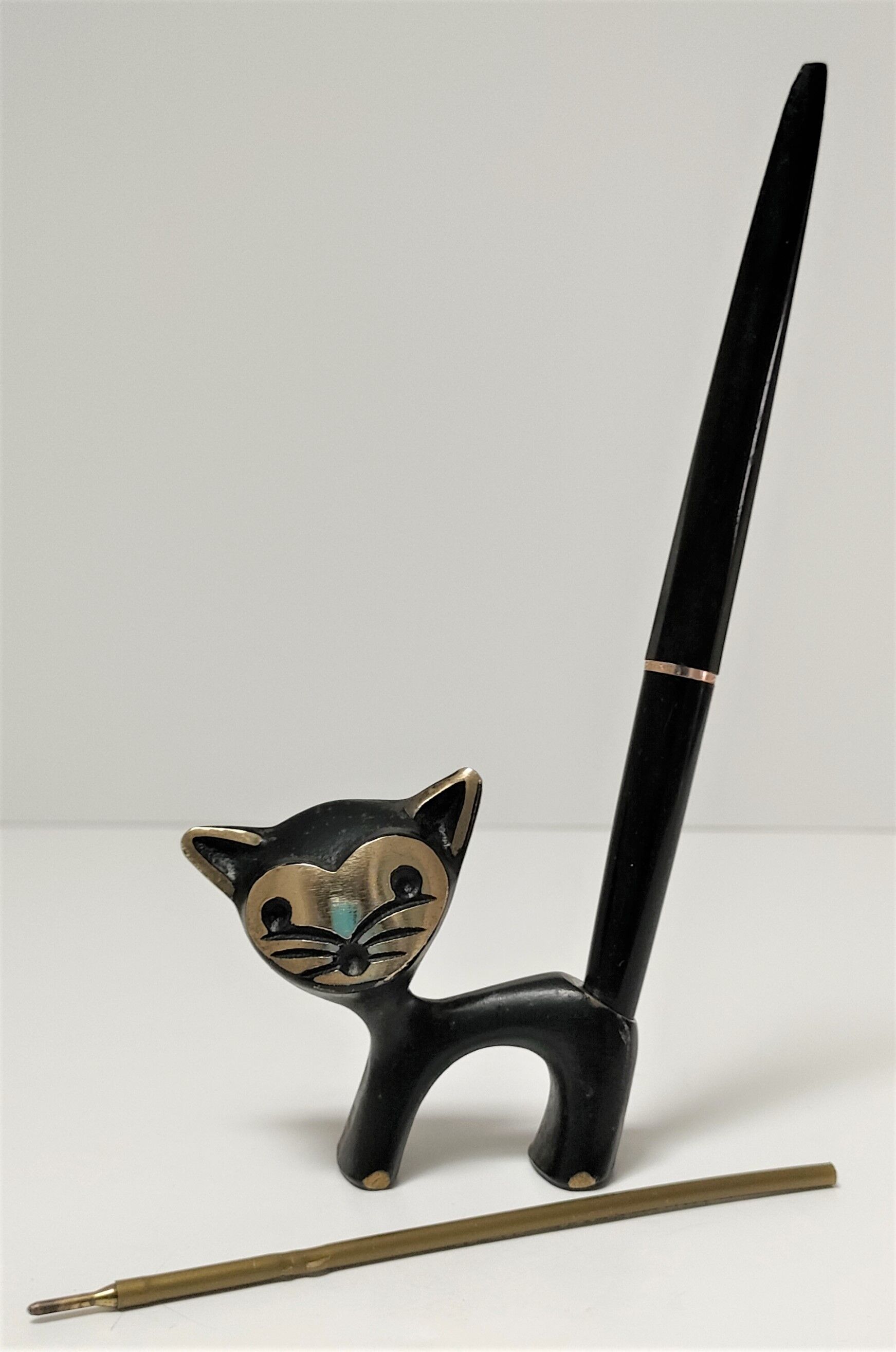 Porte stylo zoomorphe chat bronze patine noir design vintage
