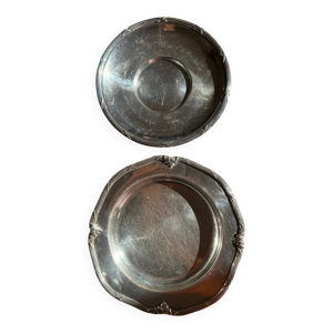 2 plats estampillés