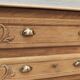 Ancienne commode trois tiroirs en chêne massif brut