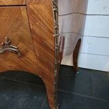 Louis XV style curved chest of drawers in marquetry