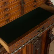 Cabinet de dentiste historique élaboré dans le style néo-renaissance