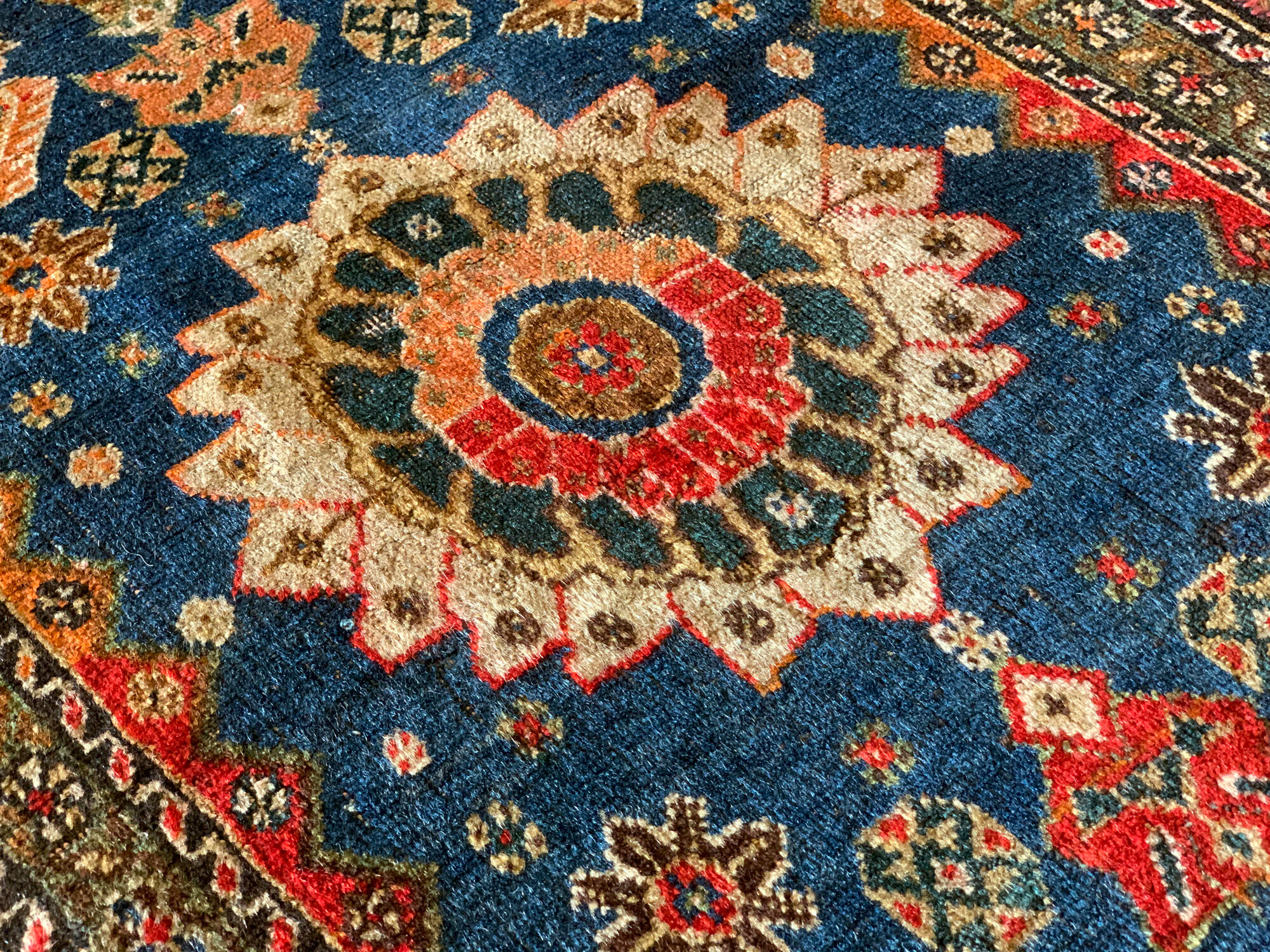 Small handwoven oriental persian hamadan rug- 46x80cm