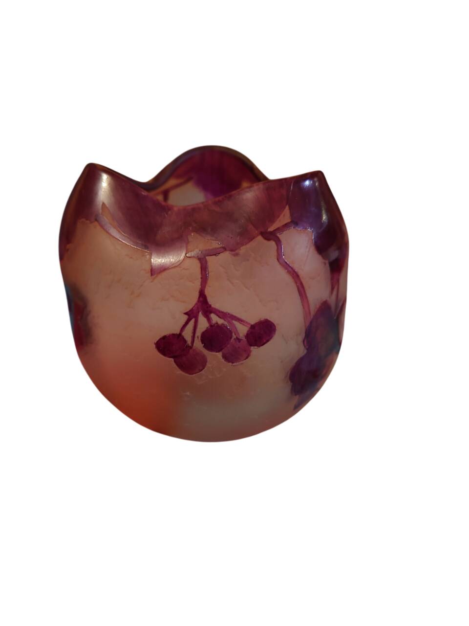 petit vase boule verre multicouche dégagé a l'acide de cassis et rechaussé de peinture signé Theodor