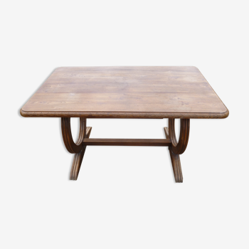 Table originale en bois massif
