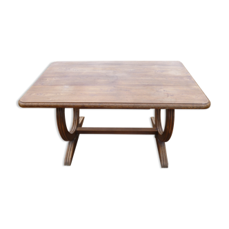 Table originale en bois massif