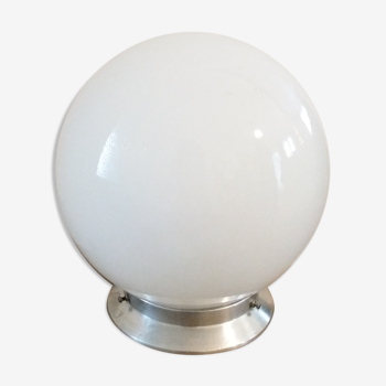 Ceiling light in opaline