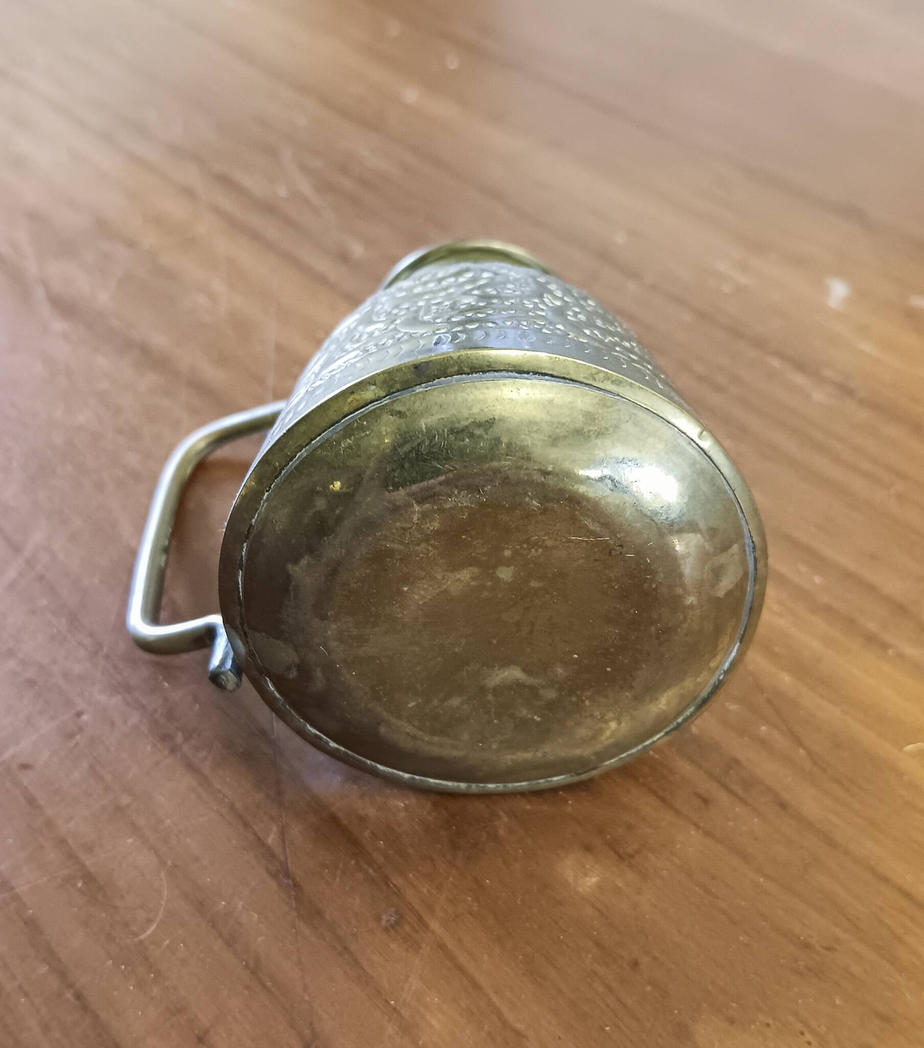 Little oriental pitcher in engraved brass, handcrafted. rare, 19th century period.