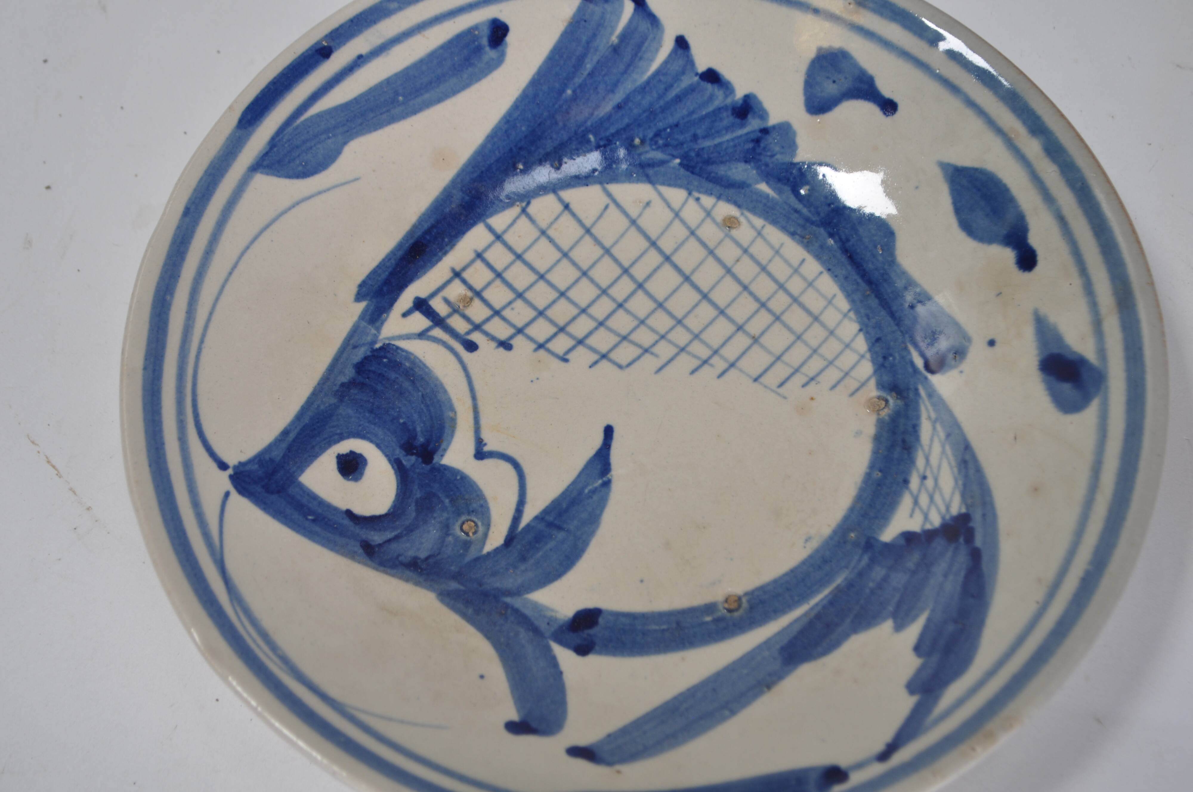 Chinese dish plate with blue carp decor