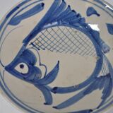 Assiette plat chinois décor carpe bleue