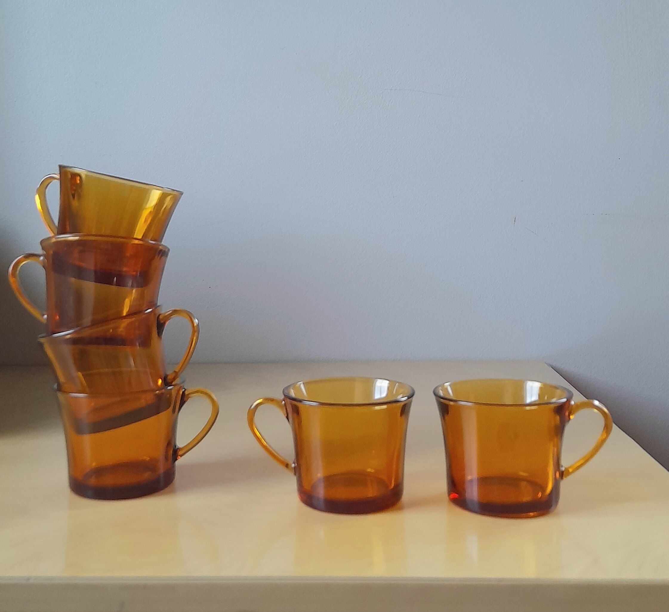 Amber arcopal cups 70s