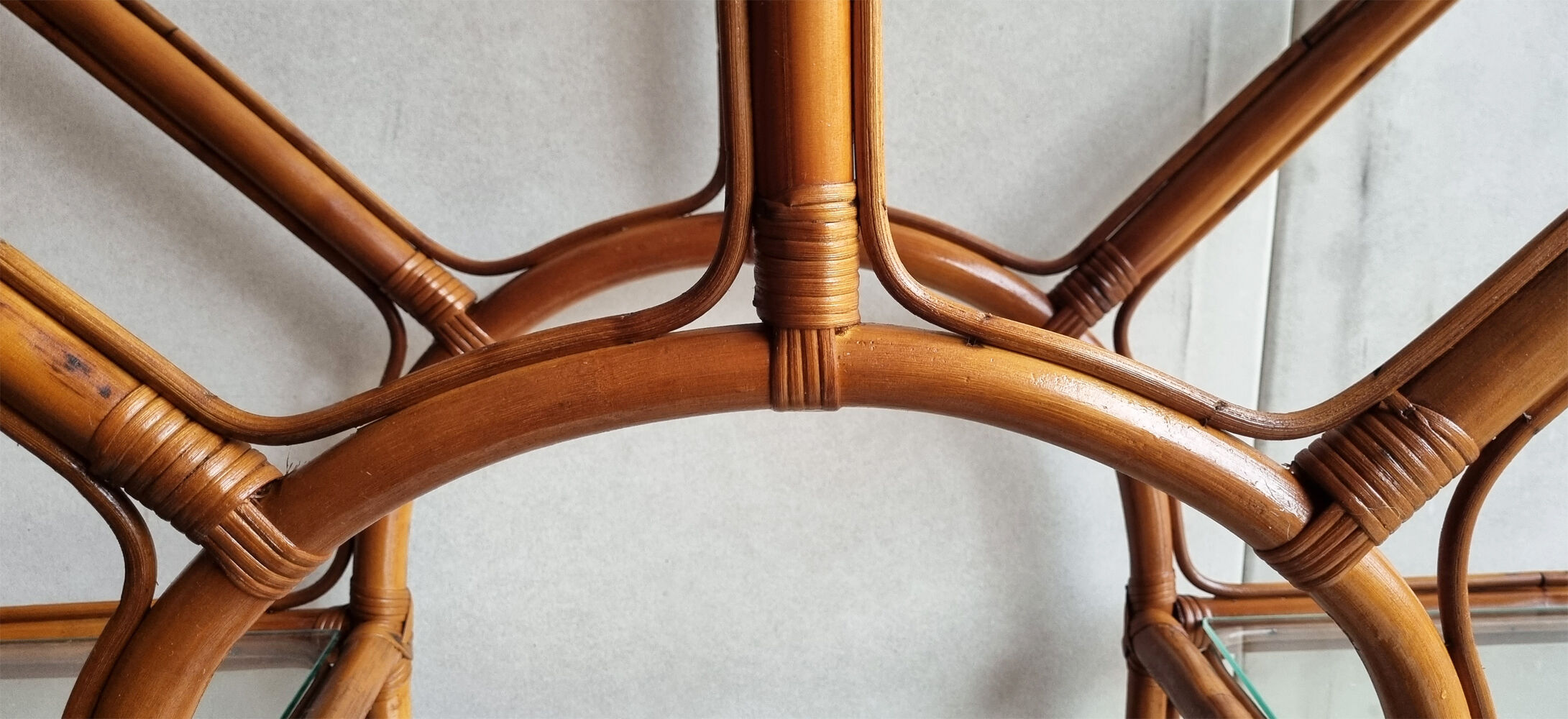 Bamboo rattan and glass shelf pier import 80s