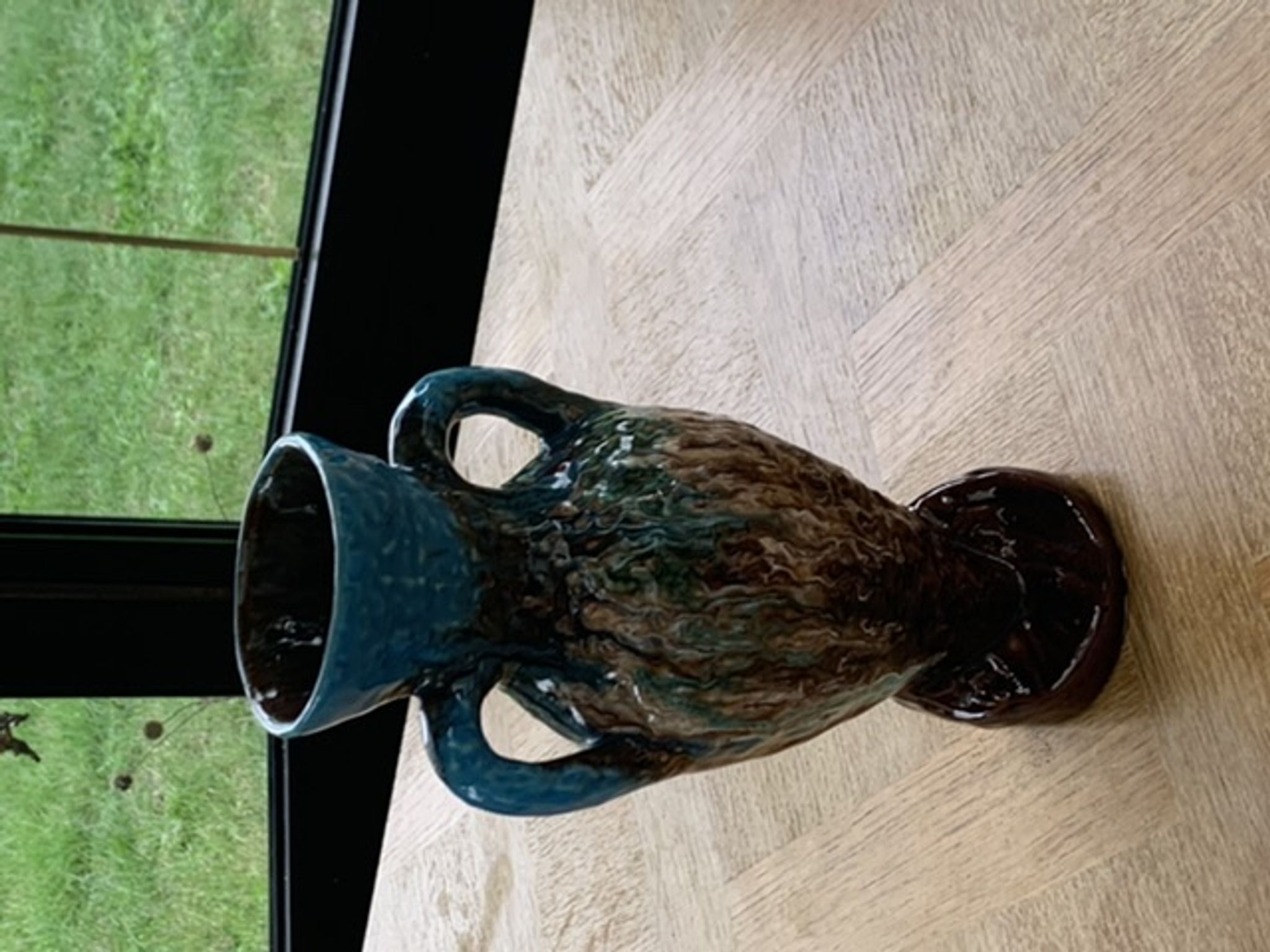 Vase amphore en barbotine, céramique émaillée de style vallauris vintage