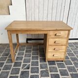 Bureau d'instituteur