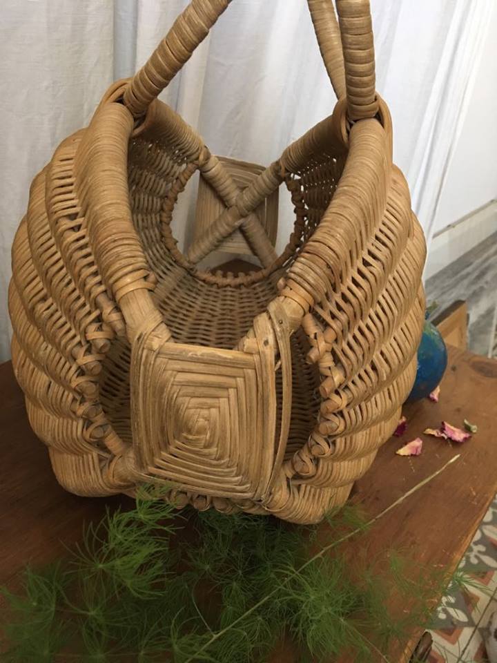 Basket in wicker