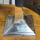 Paire de grands bougeoirs design en aluminium