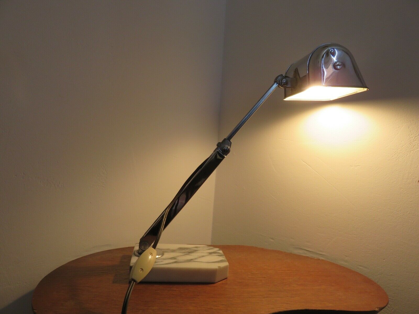 Pair of Art Deco lamps in chrome brass and Carrara marble 30s 40s