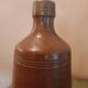 Bouteille ancienne en grès
