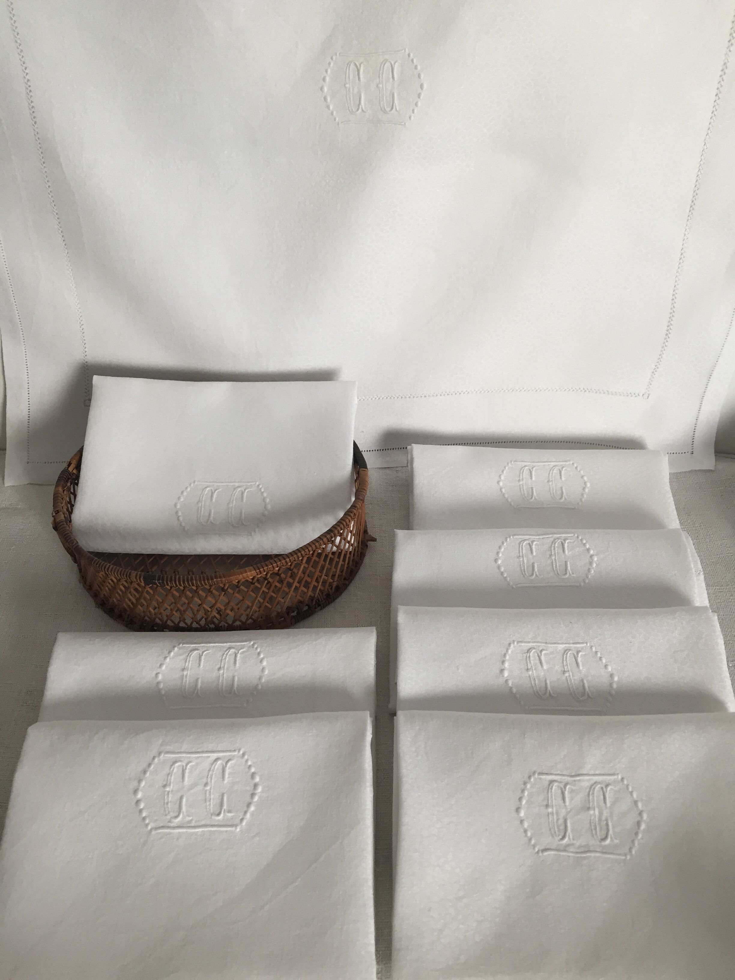 8 napkins, embroidered, monogram