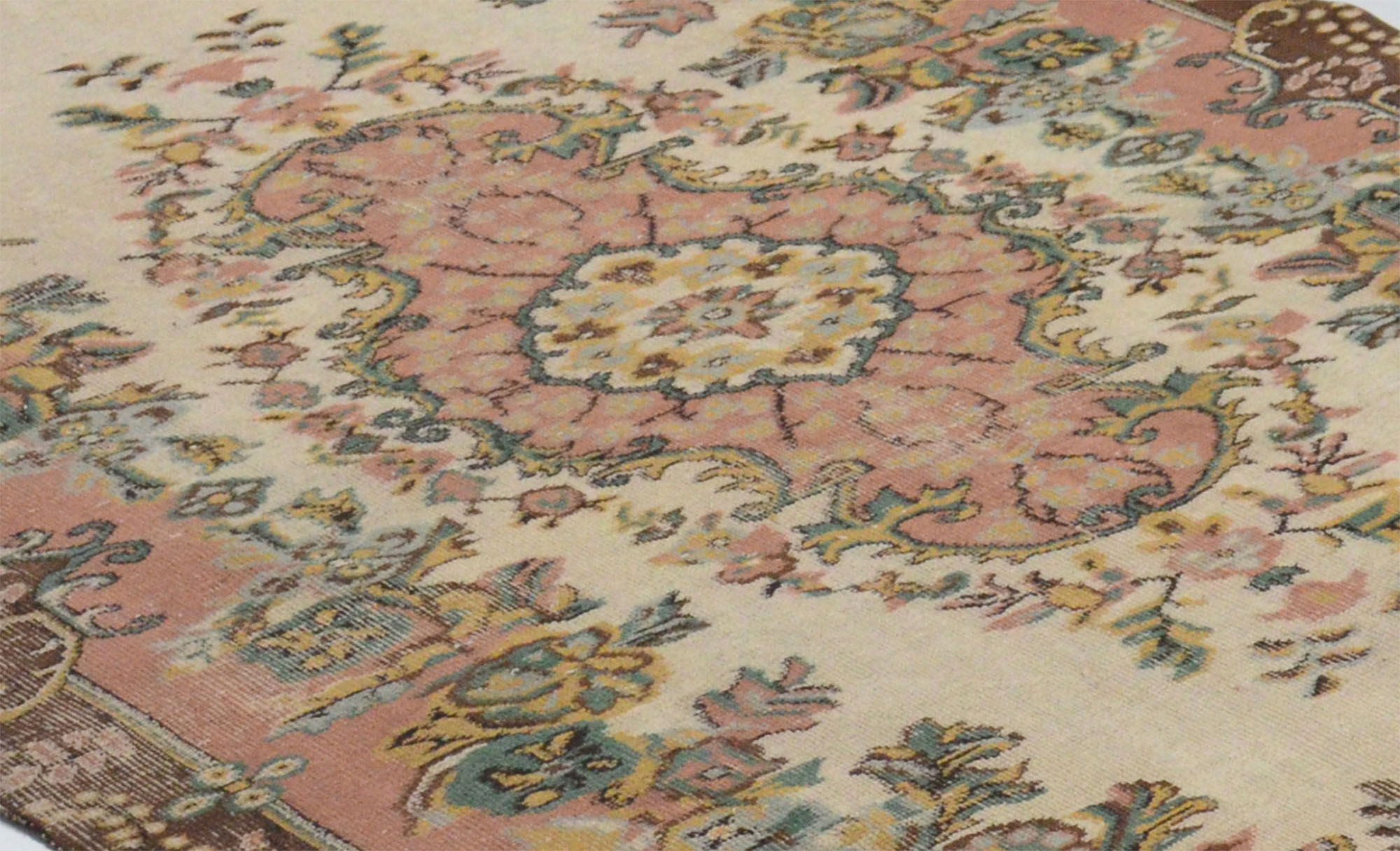Anatolian handmade rug 270 cmx 160 cm