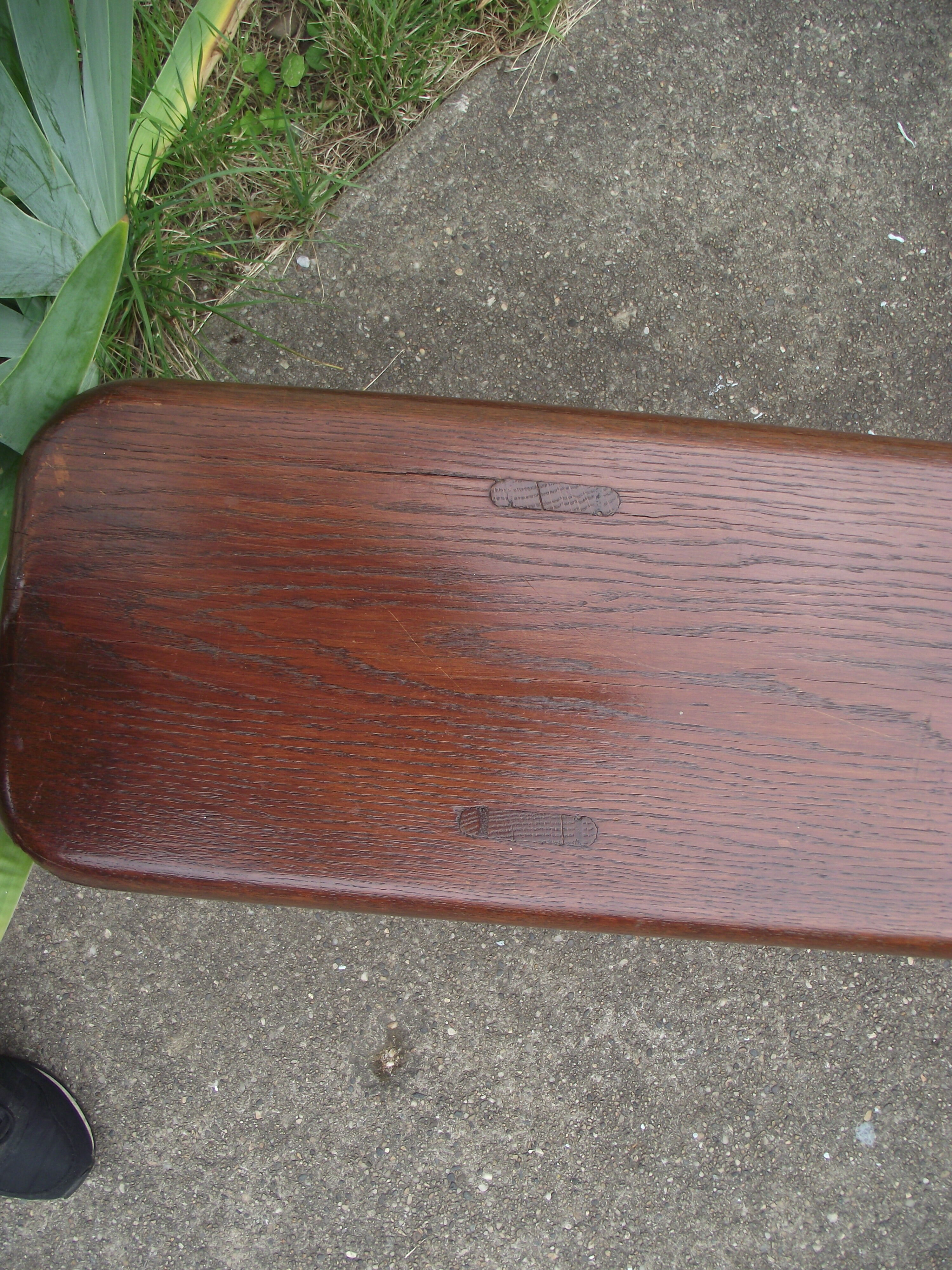 Bench in massive channel