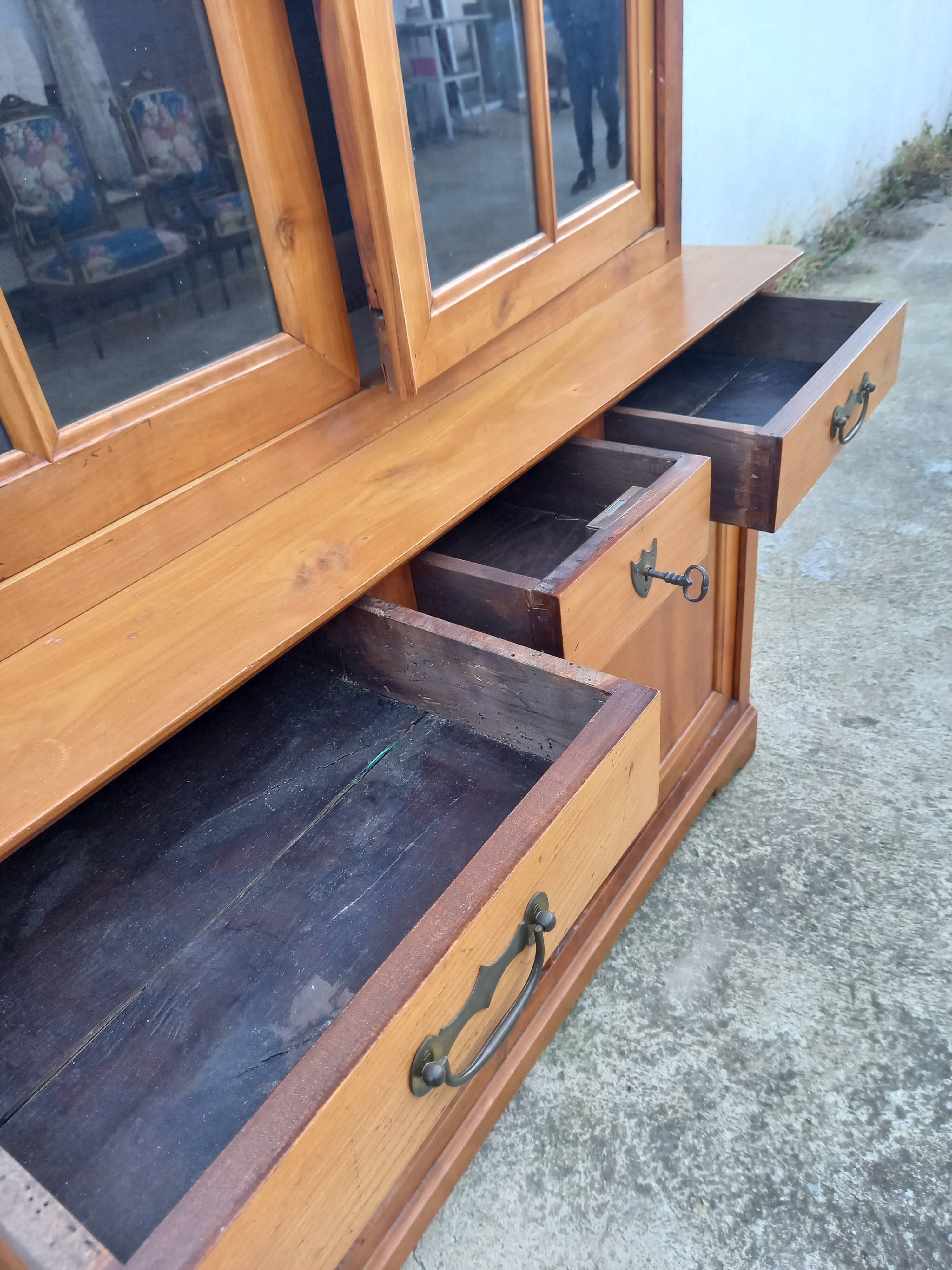 Buffet 2 glazed body