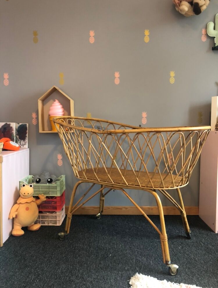 Rattan cradle