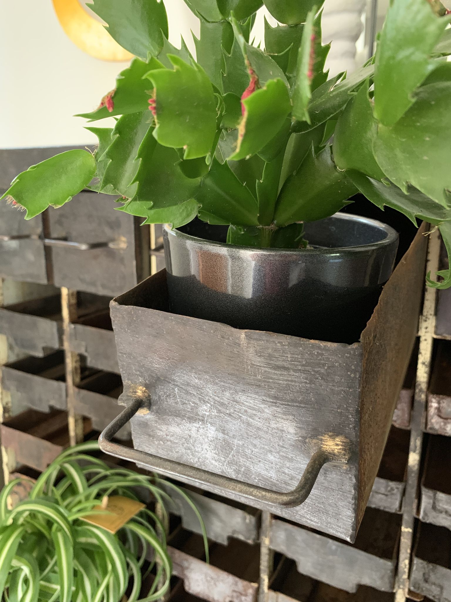 Industrial workshop furniture with metal drawers