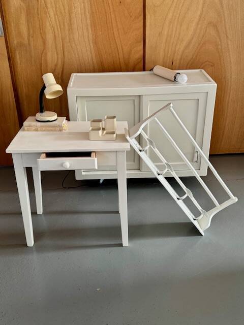 2-door hanging cupboard