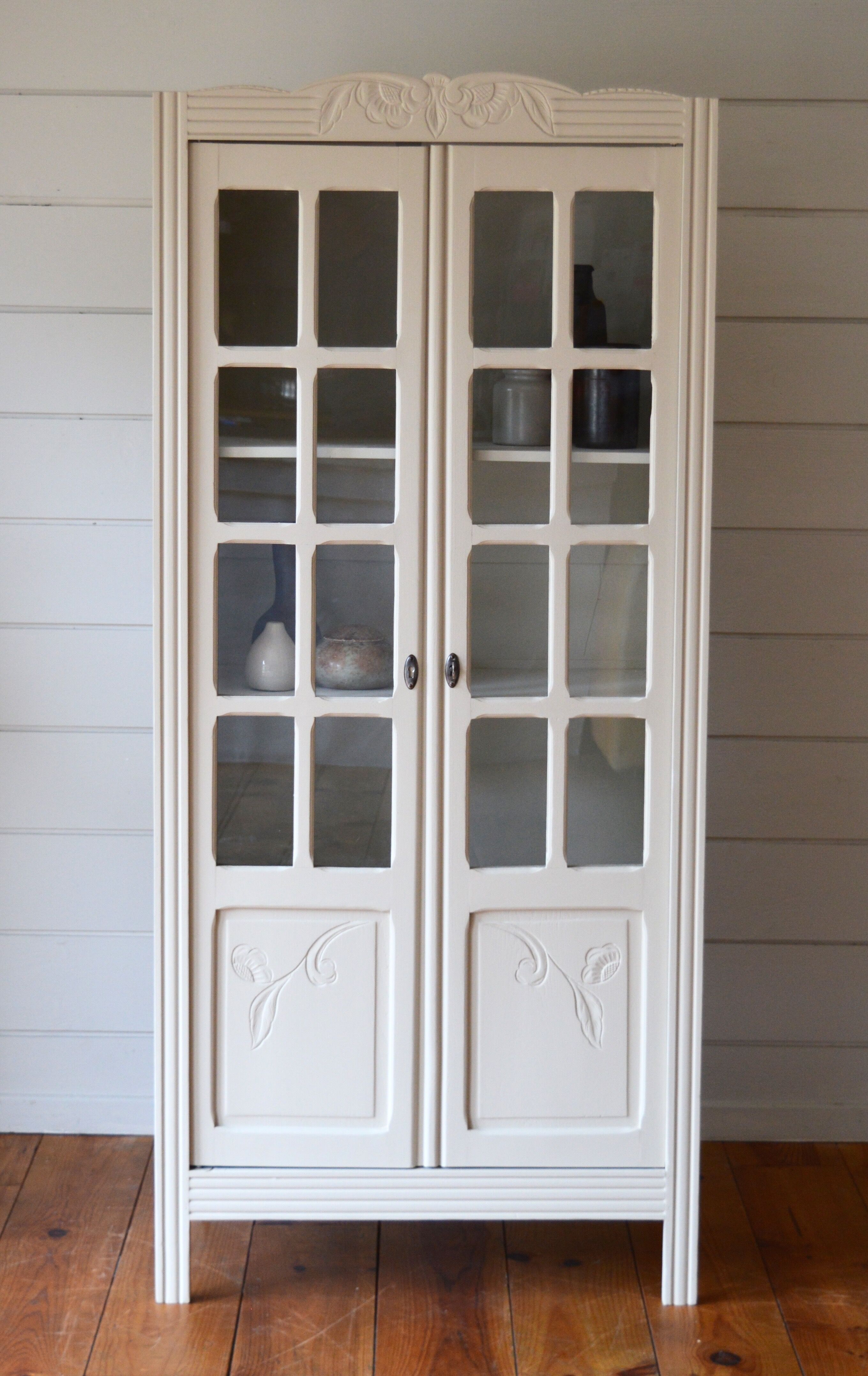 Display cabinet