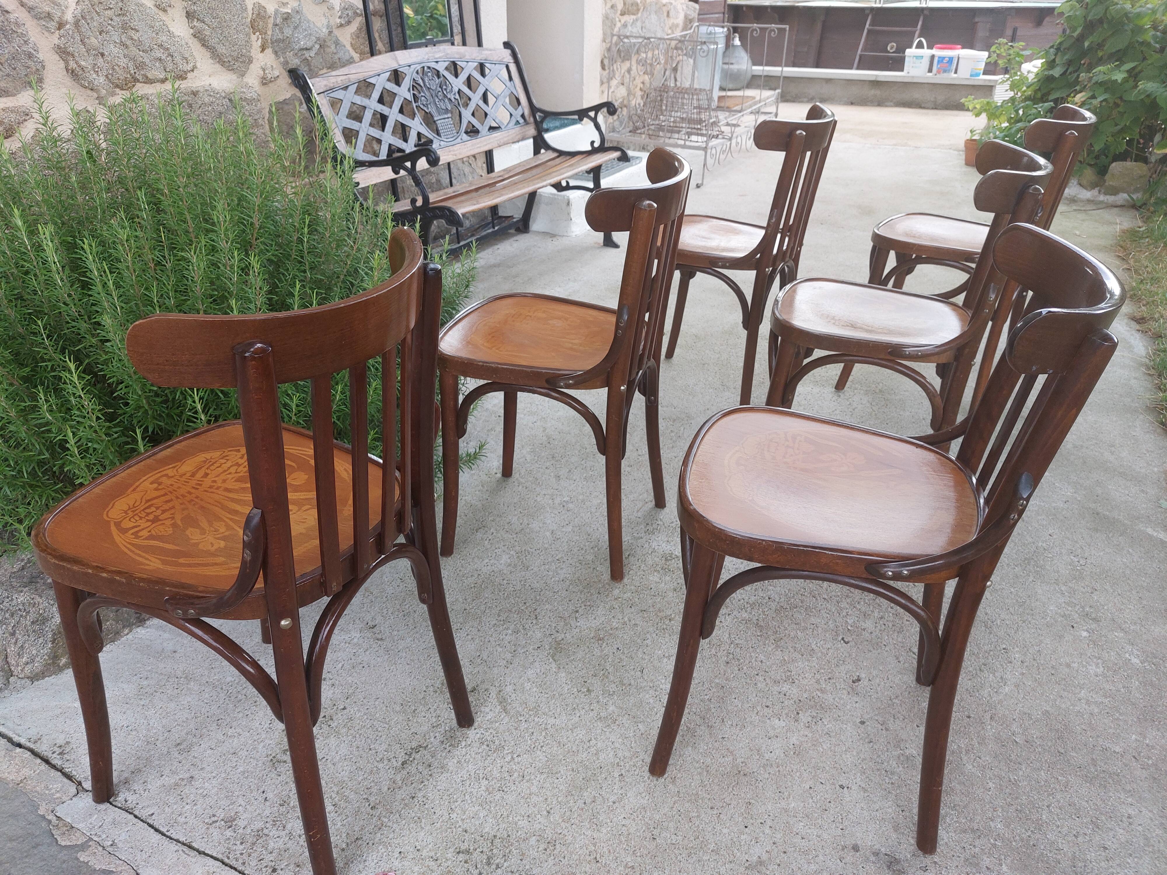 6 bistro chairs, pattern on the seat
