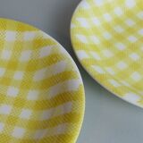 Set of two yellow and white Salins gingham plates