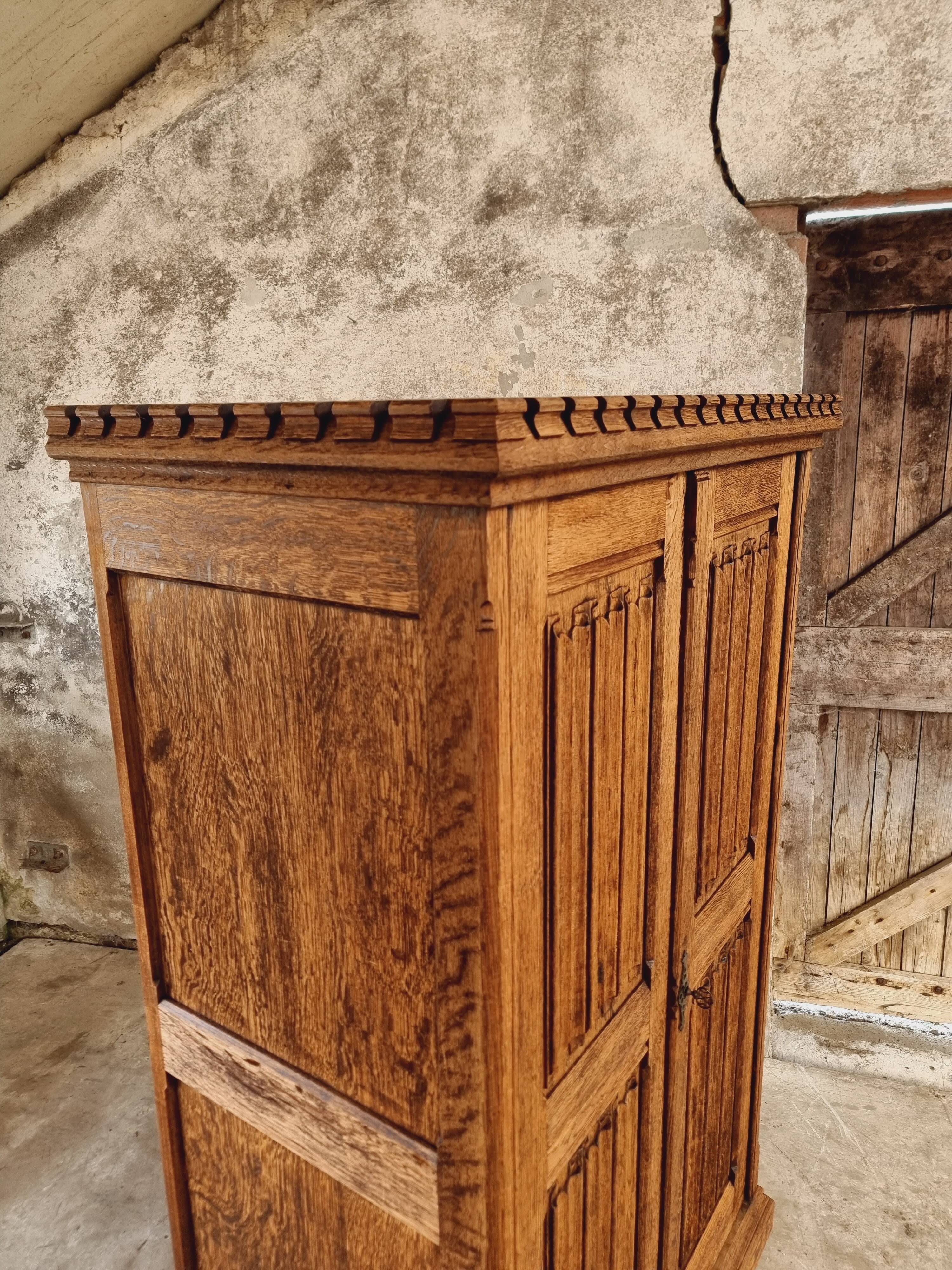 Antique cabinet drawercabinet Neo Gothic