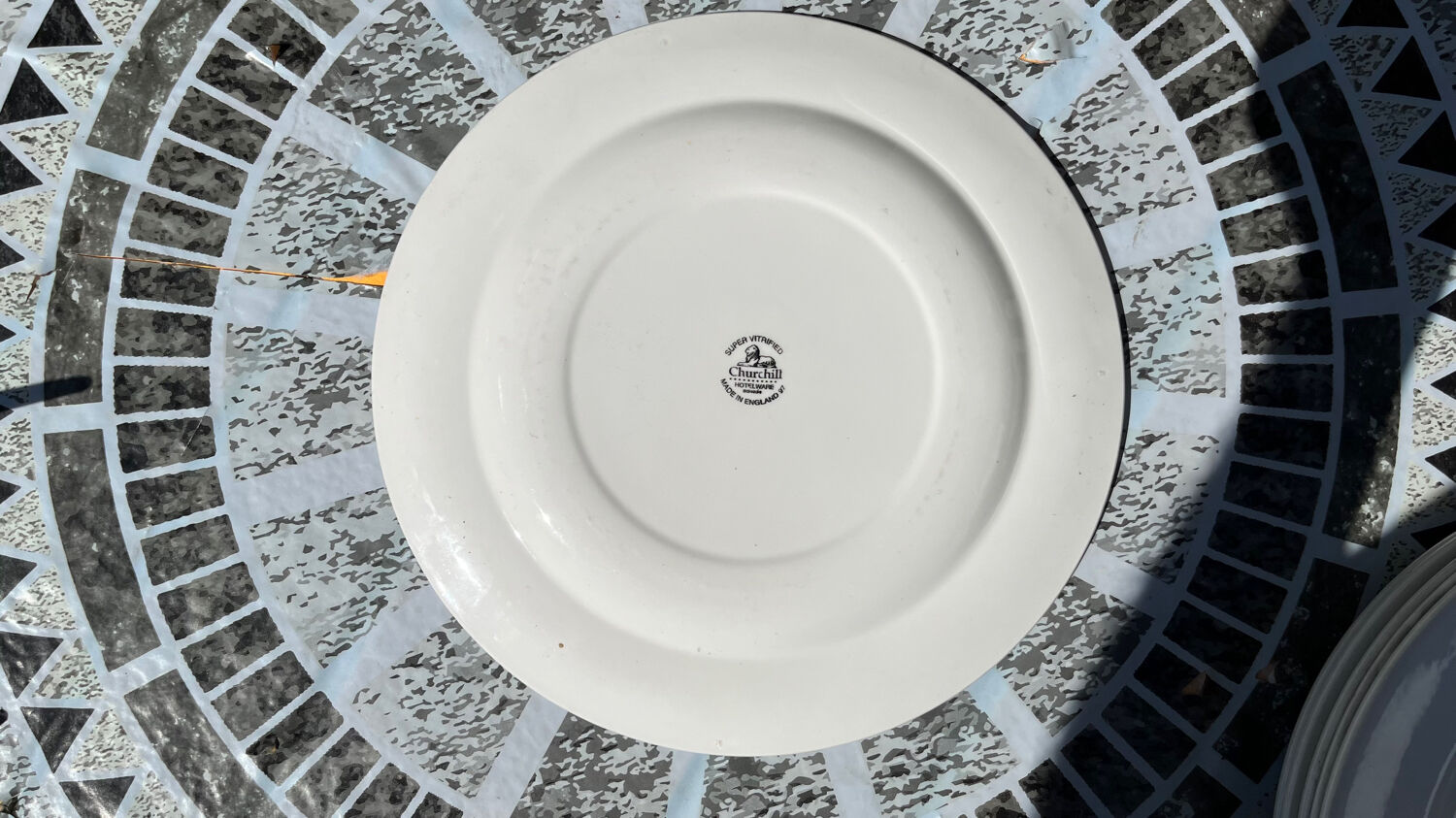 Lot de 6 assiettes  plates blanches Churchill England