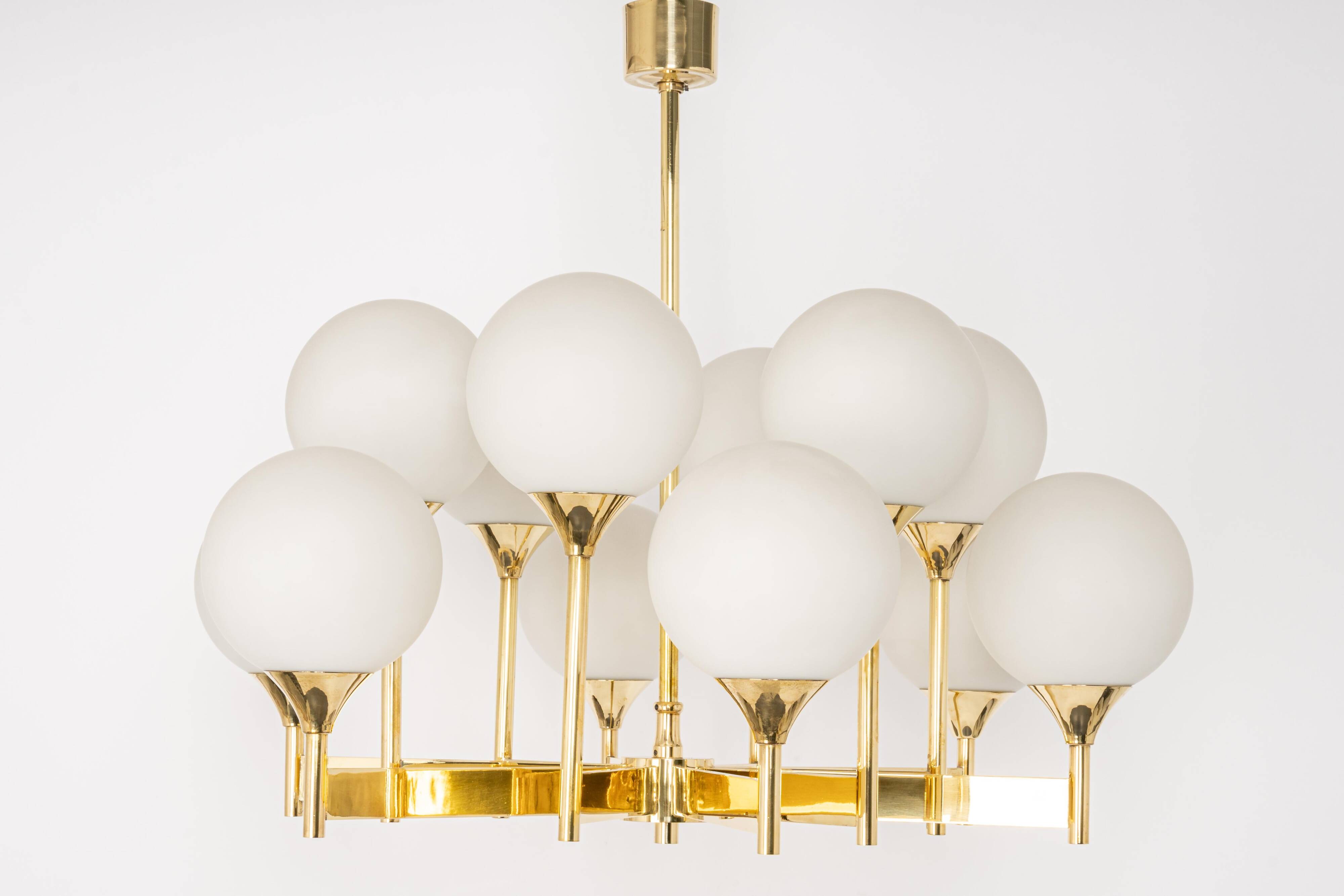 Stunning Sputnik chandelier by Kaiser, Germany, 1970s.