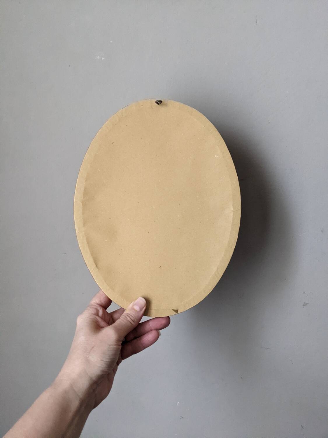 Old oval acrylic painting on gilded wooden panel.