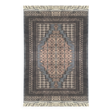 Tapis d'orient Pakistan.  1.28 X 1.90 mètres.