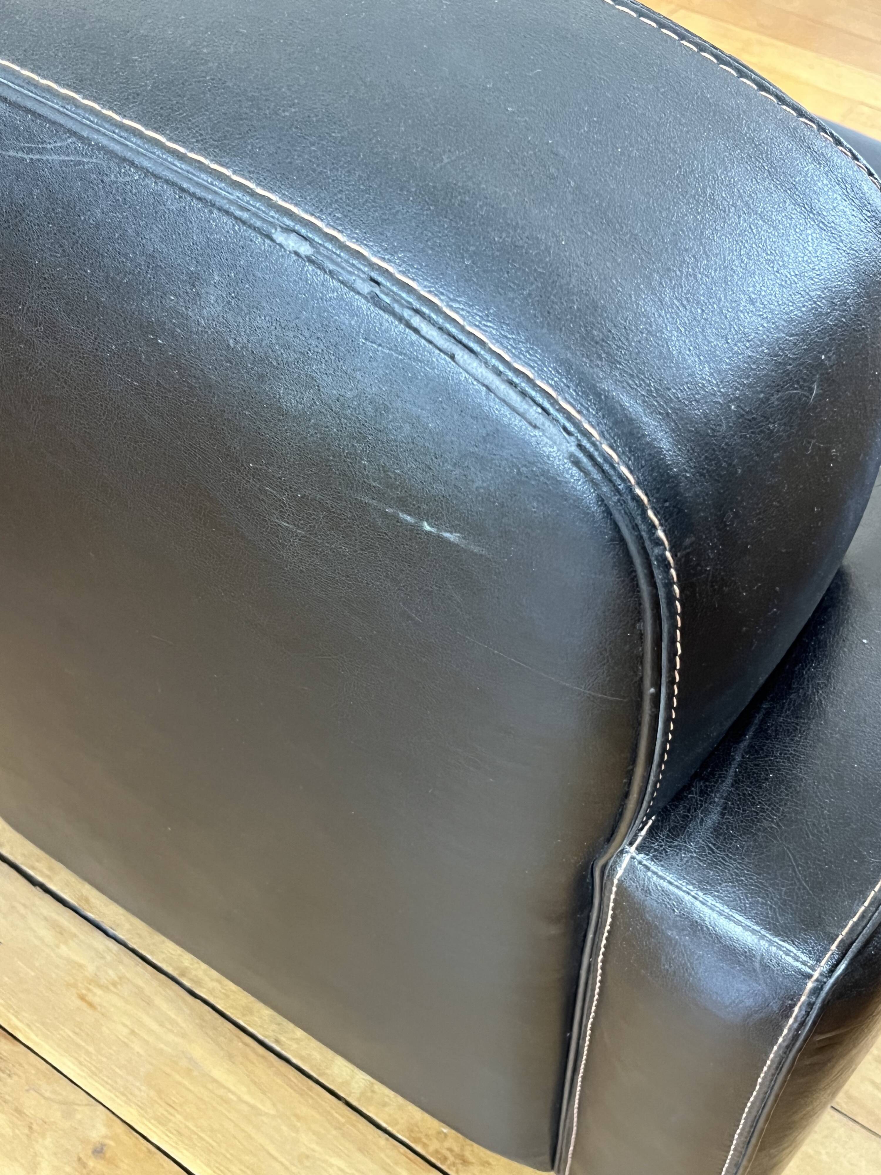 Club armchair in smooth Italian leather