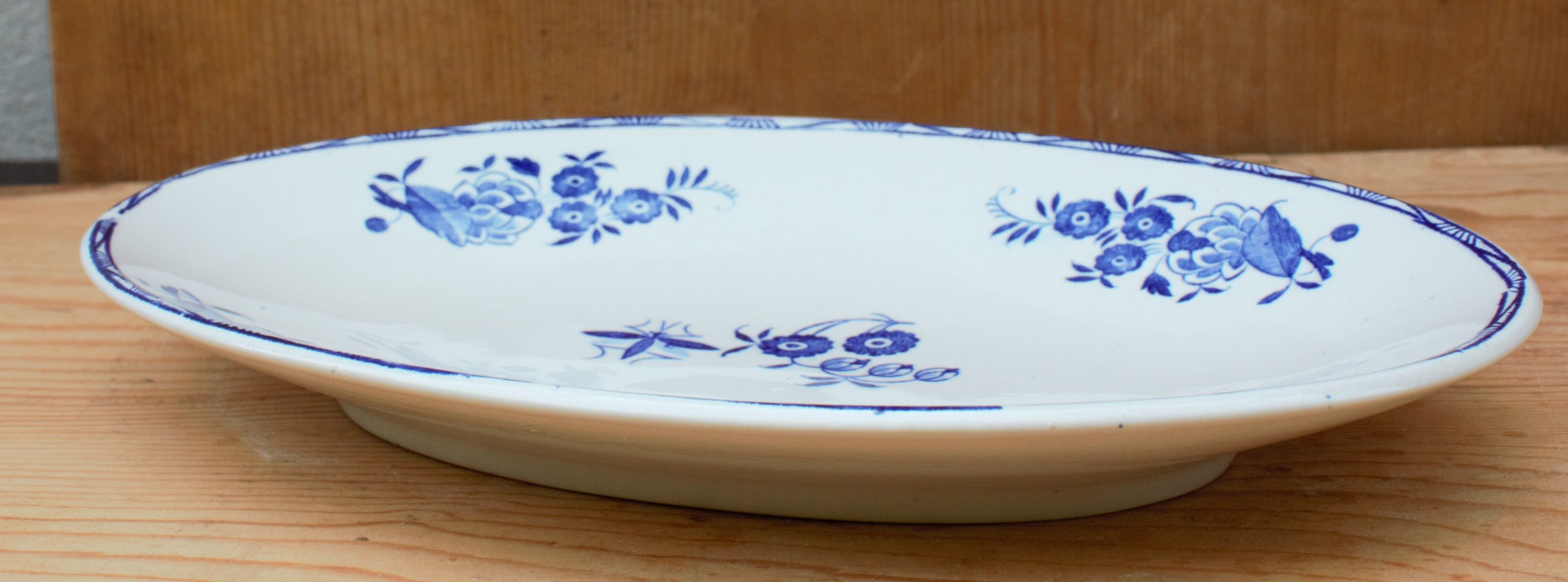 Old plate Boch Keramis brothers large bouquet