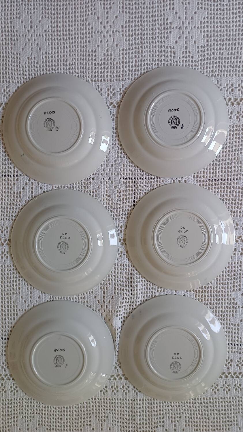 Set of 6 opaque porcelain dinner plates from St Amand