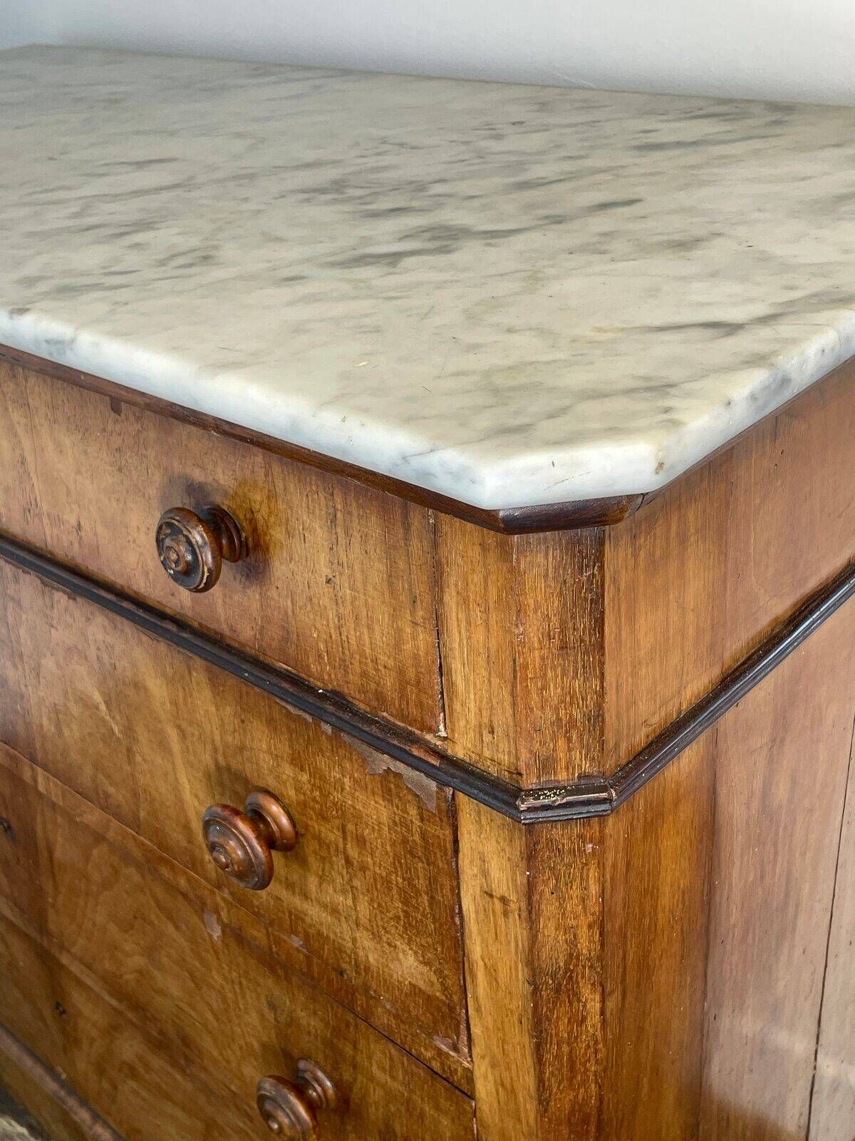 Commode ancienne en noyer, dessus de marbre, XIXe siècle
