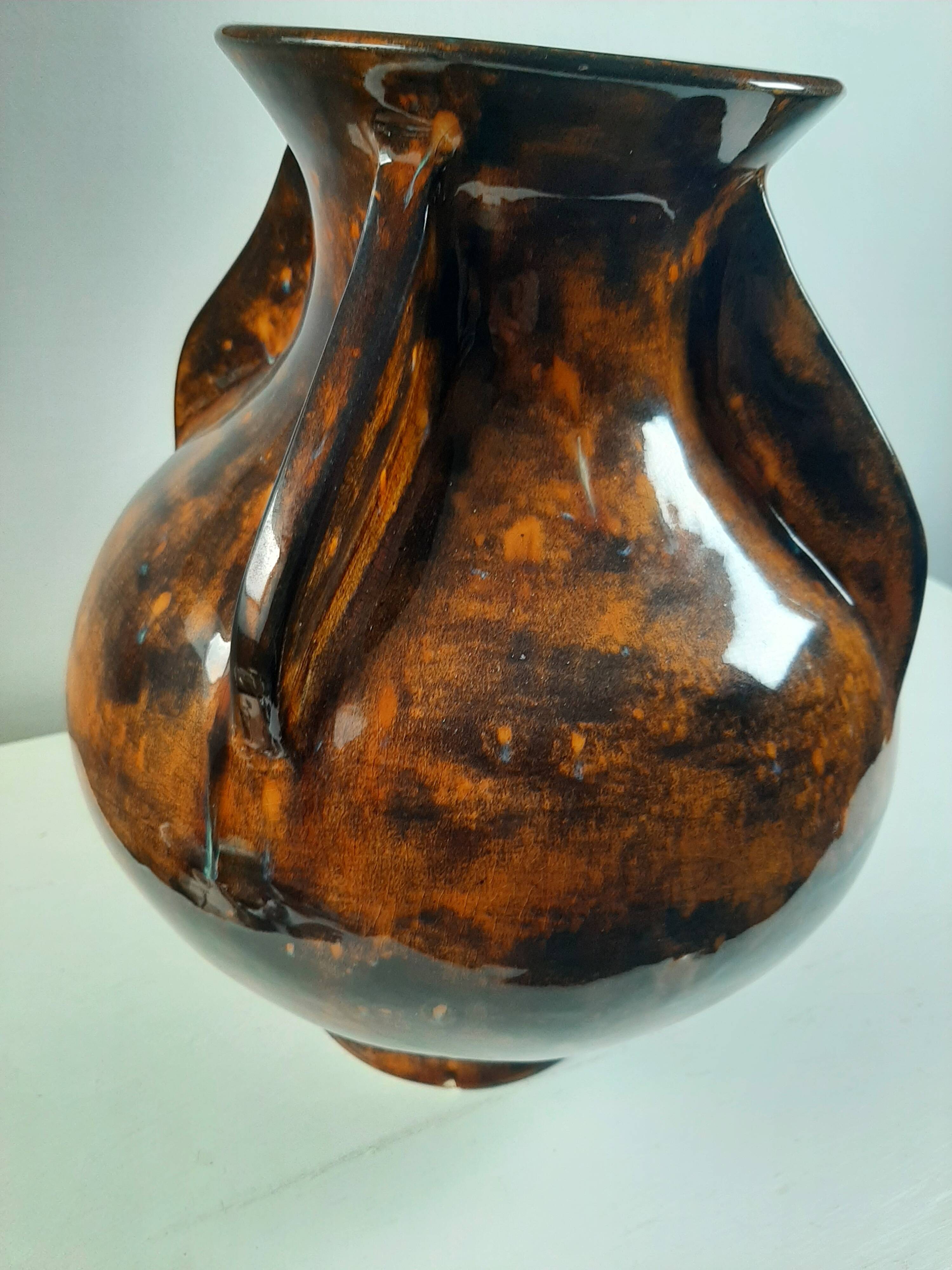 Large vintage vase in the shape of a propeller