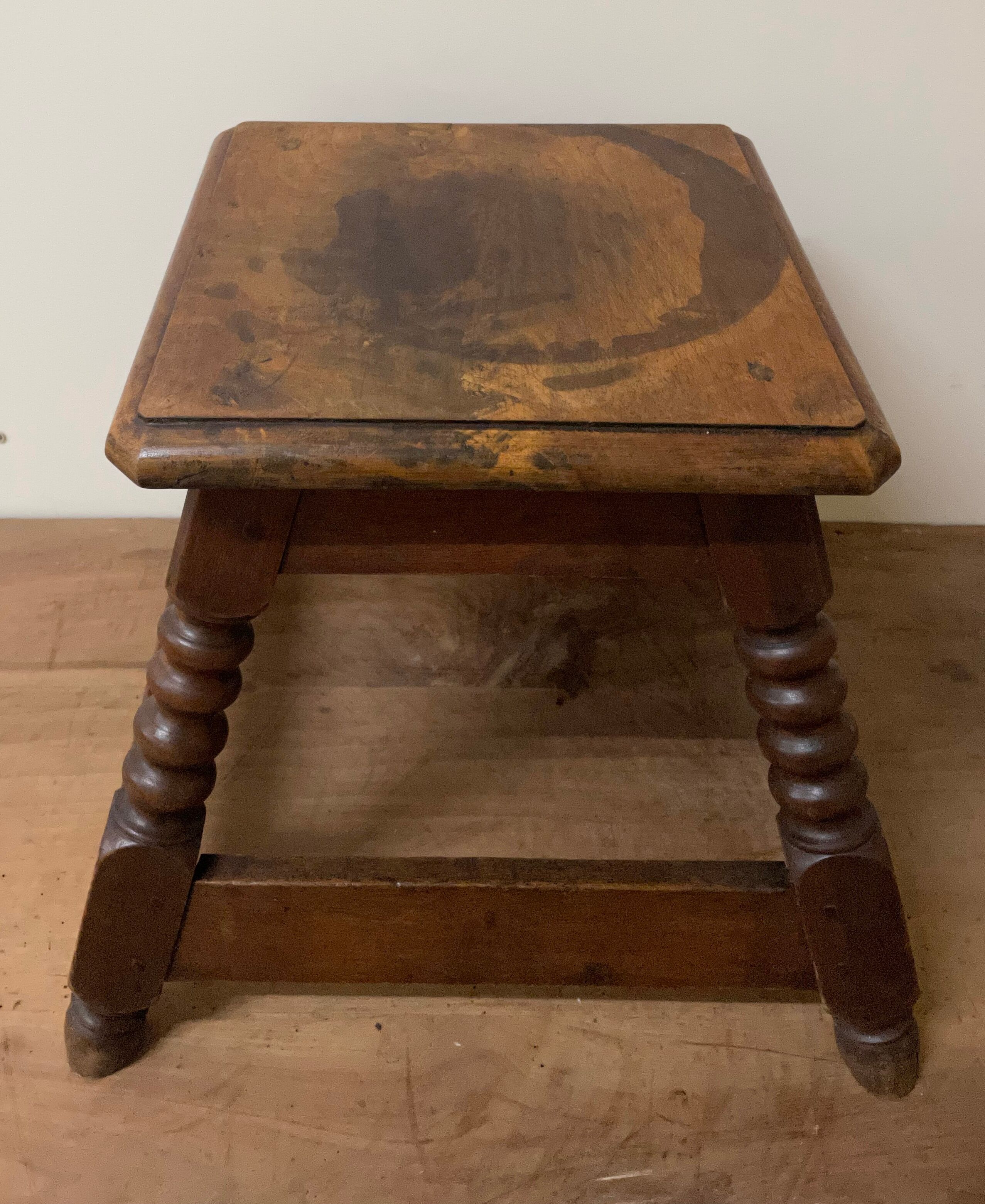 Walnut stool Louis XIII style nineteenth century
