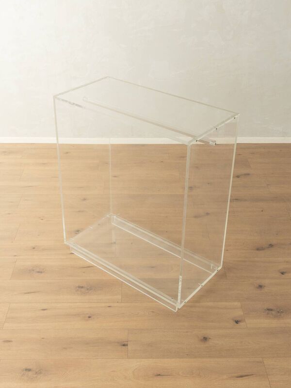 Commode minimaliste des années 1980, en verre acrylique, pièce unique.
