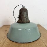 Lampe d'usine industrielle en émail à pétrole avec dessus en fonte, années 1960