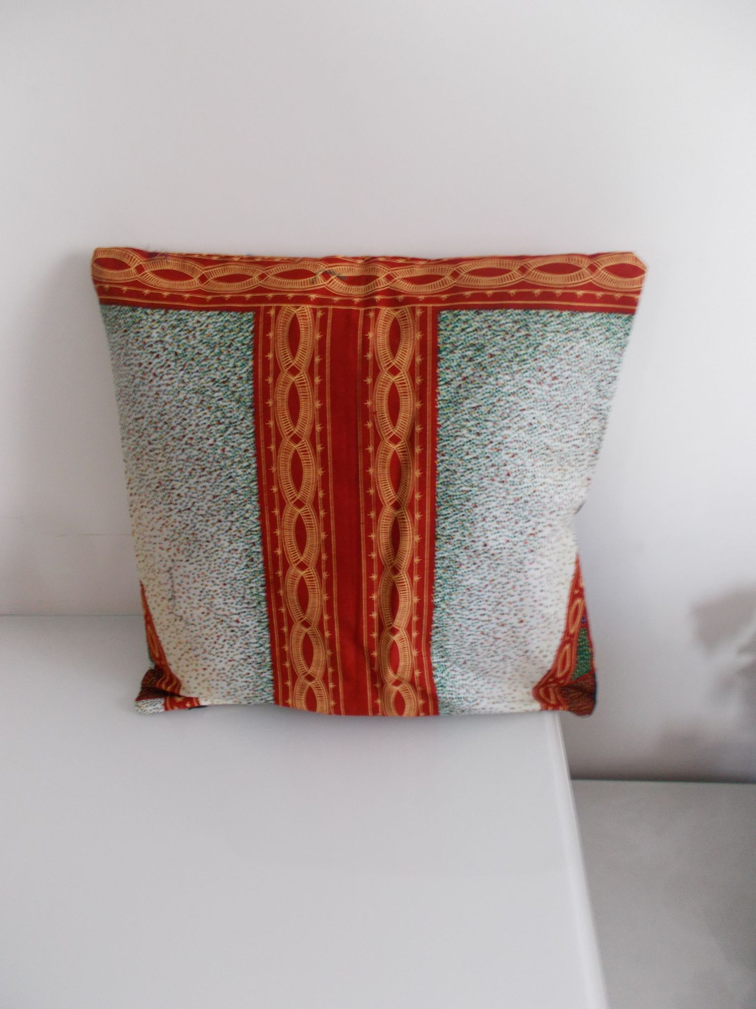 Wax cushion cover 50 cm x 50 cm