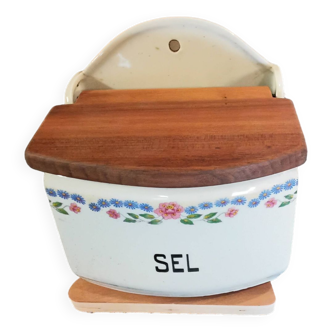 Earthenware salt box