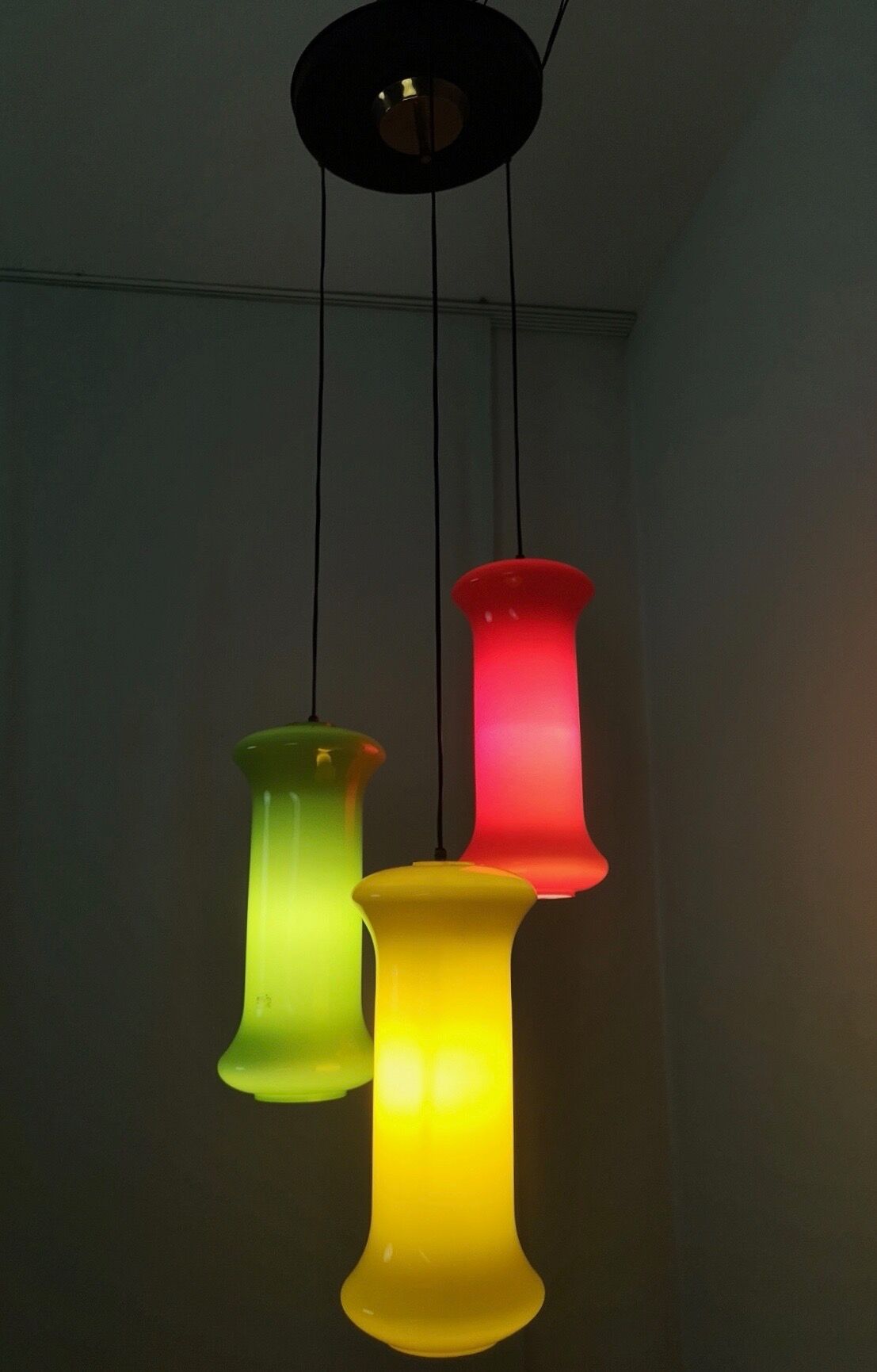 Suspension en verre à trois lumières rouge, jaune et vert par Vistosi, Italie